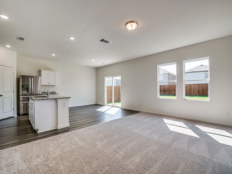 6231 Old Bridge Way — Photo 7