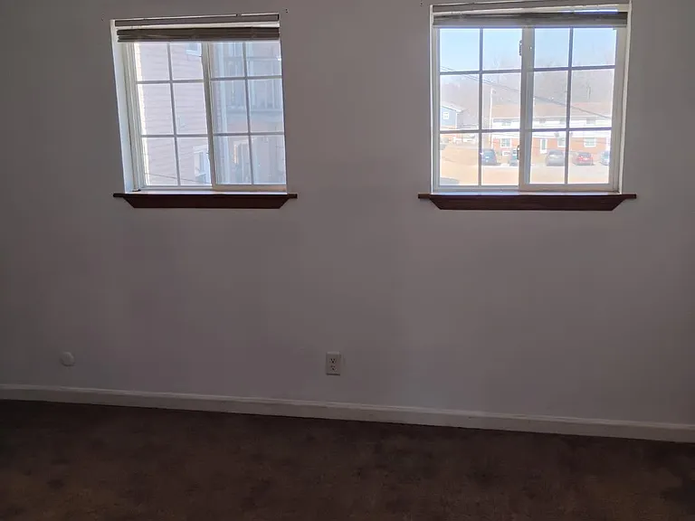 2621 N Pine St #6 — Photo 9