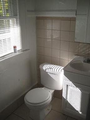5th image of 644 3rd Ave S APT C3