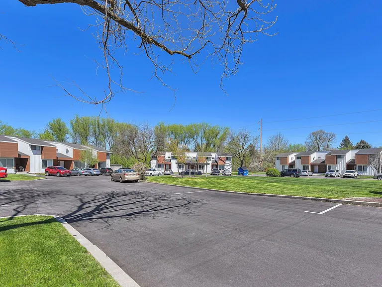 Grover Townhomes — Photo 18