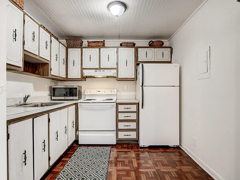42 Burgundy Dr #A — Photo 13