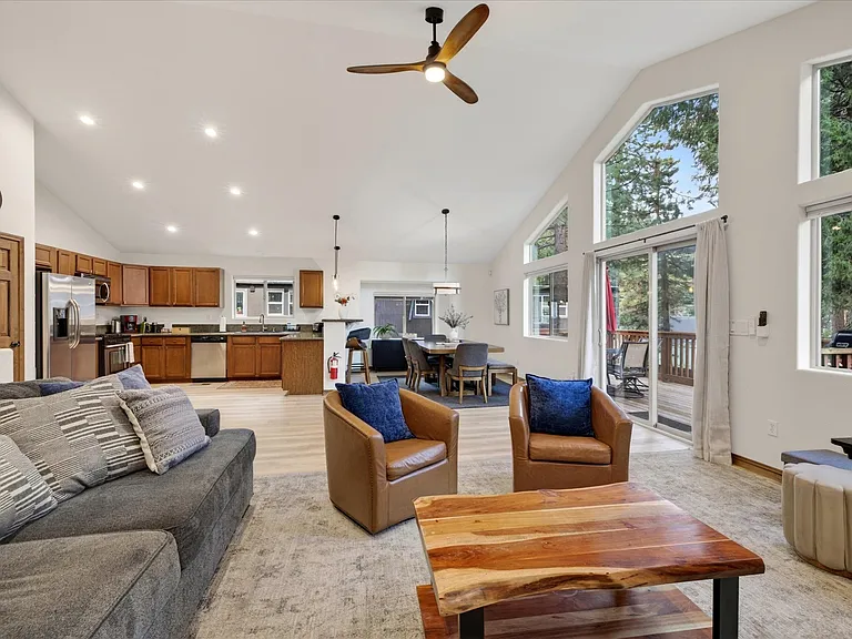 8772 Rainbow Ave — Photo 6