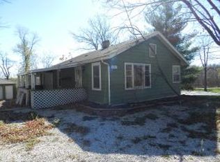 2711 S Rockport Rd, Bloomington, IN 47403