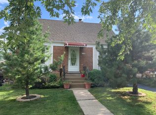 7743 46th St, Lyons, IL 60534