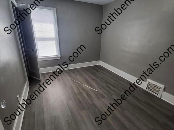 2nd image of 701 Kamms Ct