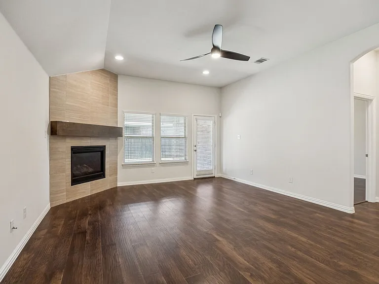 2317 Houston Dr — Photo 11