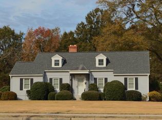 324 S Main St, Bishopville, SC 29010