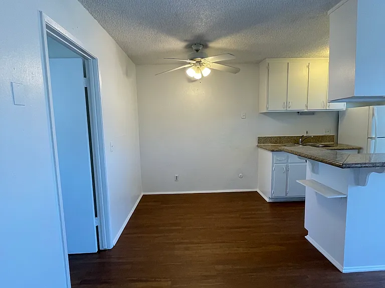 4264 Euclid Ave #6 — Photo 4