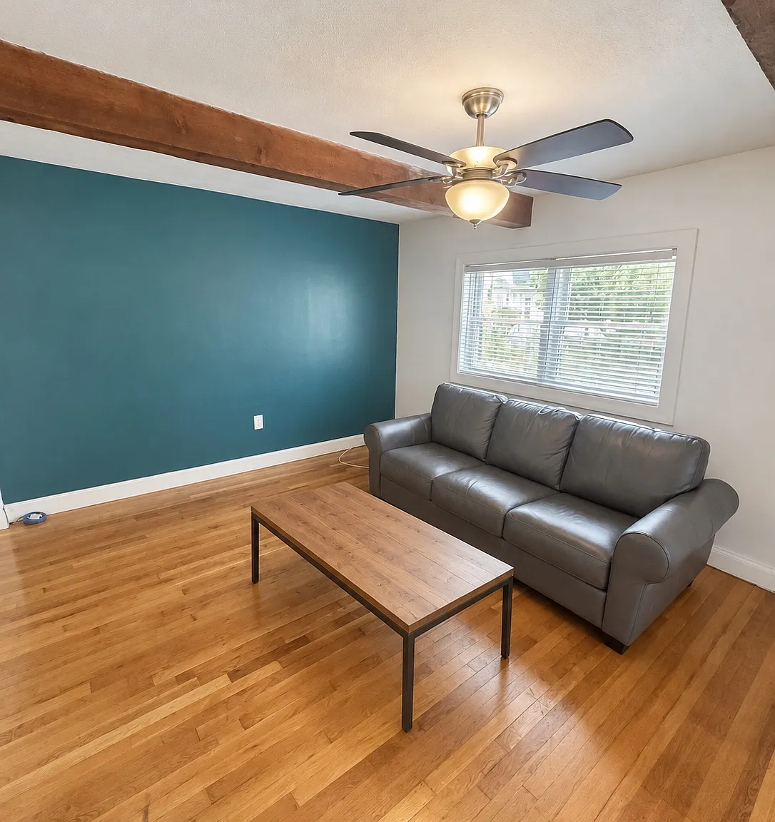 3 bed, 1250 sqft, $3,550 — Photo 4