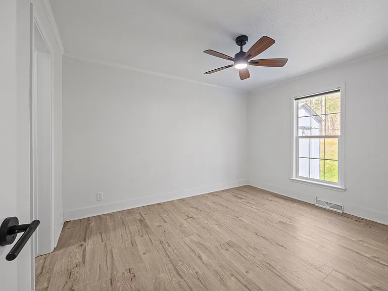 3057 Fountainview Ave — Photo 31