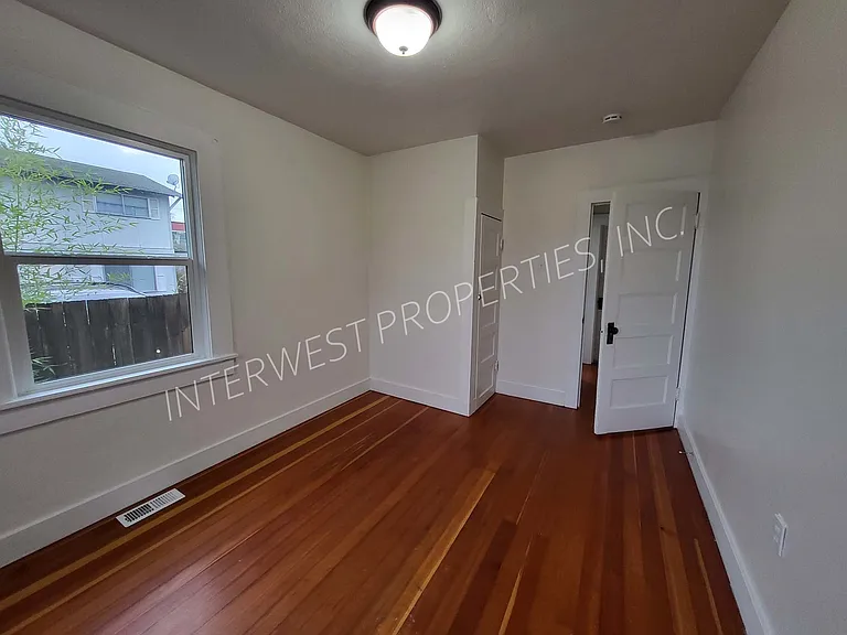 329 SE 79th Ave — Photo 22