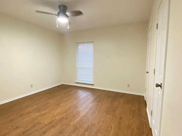 202 Liner St #B — Photo 9