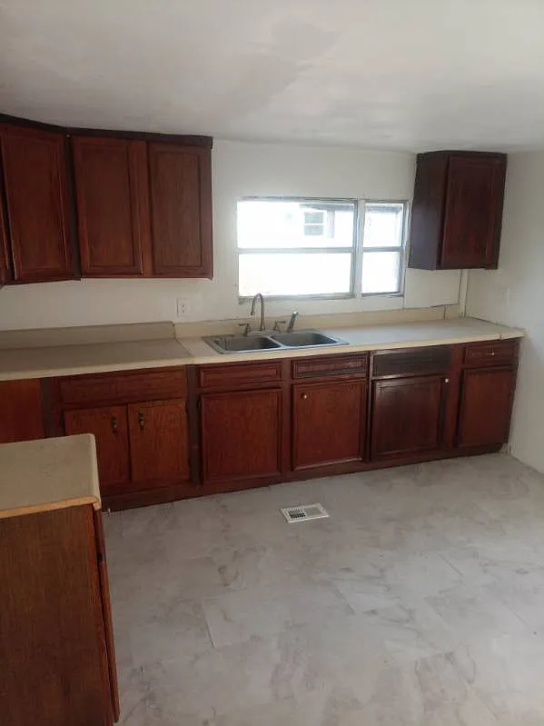Building Photo - 475 Bryant Rd #18