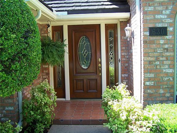 4th image of 630 Villa Creek Dr