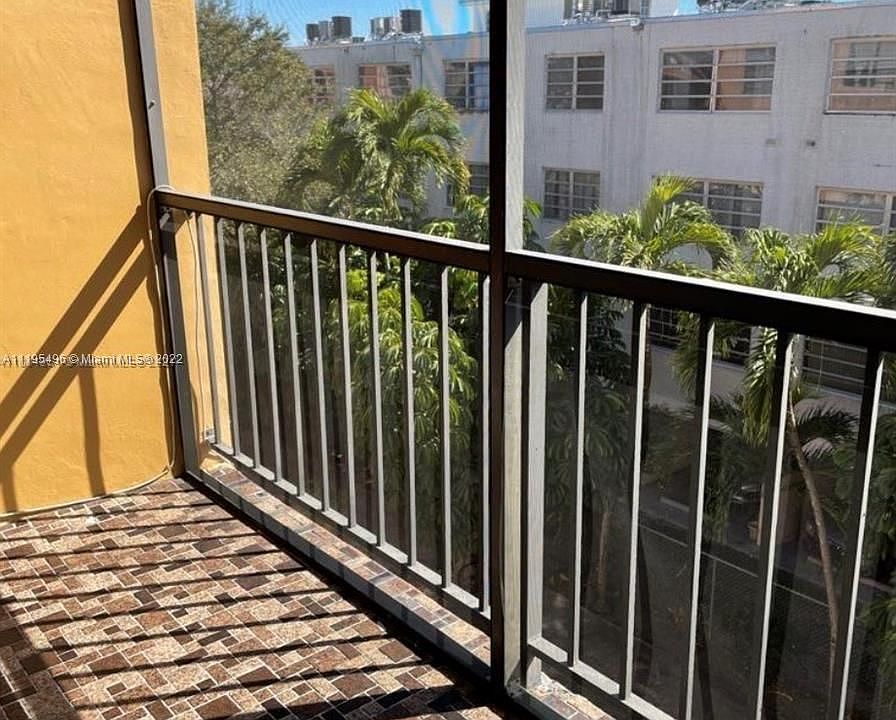 1st image of 1250 NE 125th St APT 402C