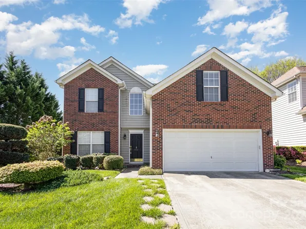 8910 Magennis Grove Ct, Charlotte, NC 28216