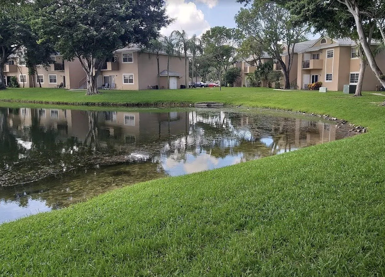2 bed, 2.0 bath, 854 sqft, $2,100 — Photo 3