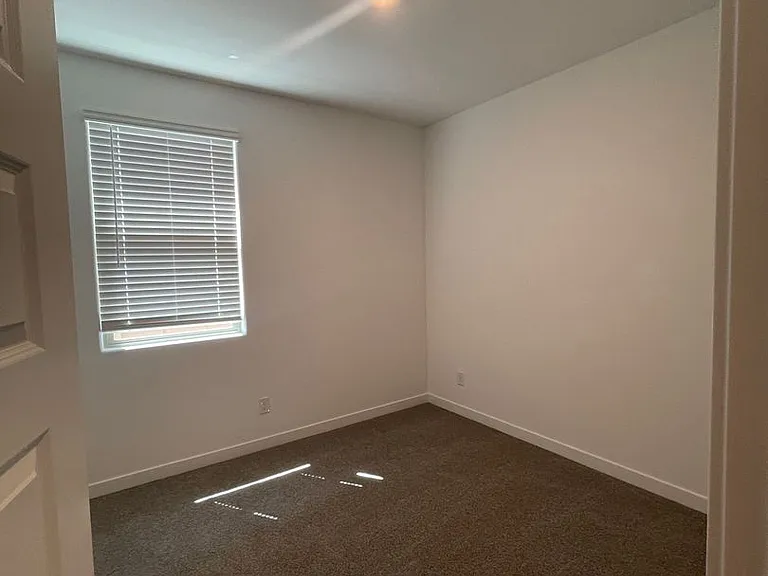 9343 W Glenrosa Ave — Photo 9