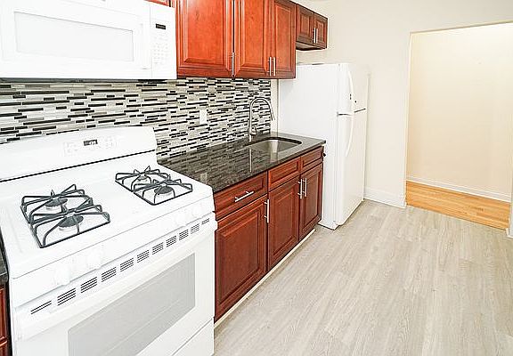 5th image of 31-06 38th St #20