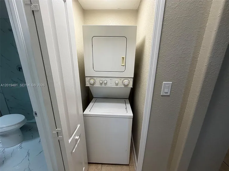1535 SE 26th St #206 — Photo 5