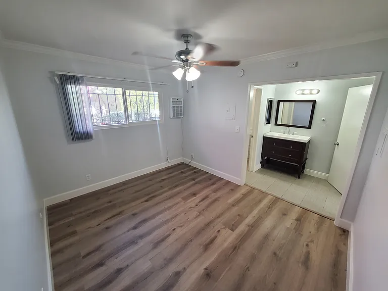 6701 Fountain — Photo 18