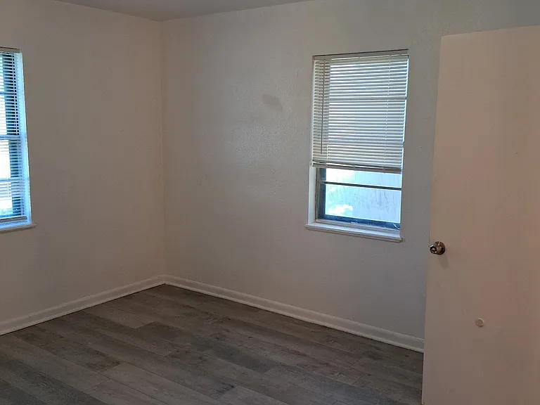 1683 Tim Holt Dr — Photo 3
