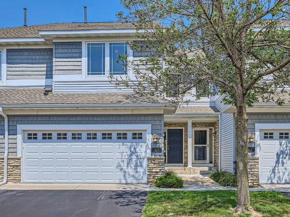 611 Sutherland Dr, Woodbury, MN 55129