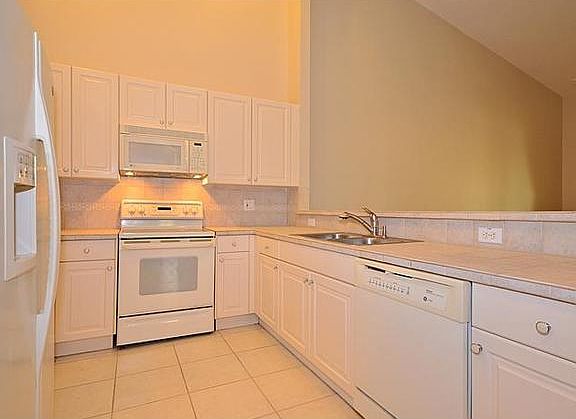 4th image of 352 W Coral Trace Circle