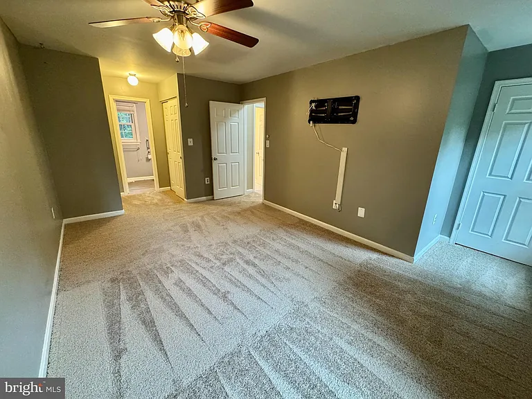 1017 Spain Dr — Photo 20