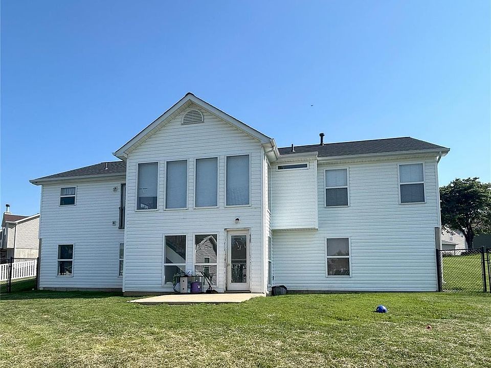2nd image of 18 Glen Eagle Ct