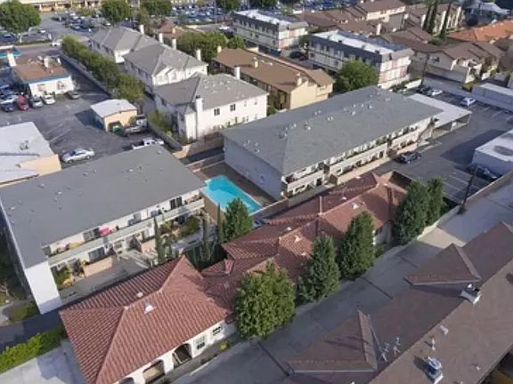 4th image of 922 W Duarte Rd APT 11