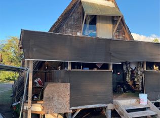 46 Beach Pl, Kaunakakai, HI 96748
