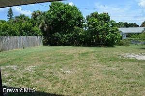 5th image of 1203 Pine Tree Dr