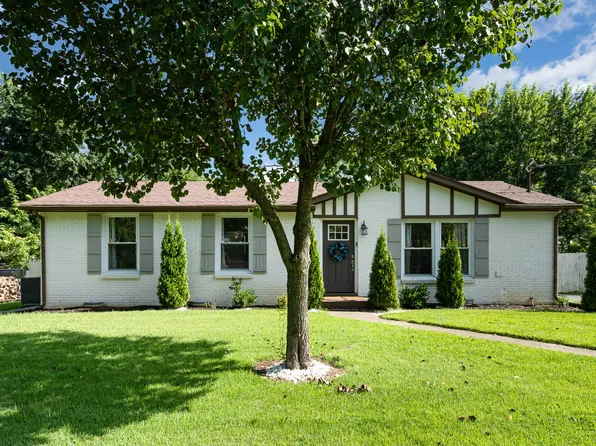 517 Jewel Dr, Clarksville, TN 37042