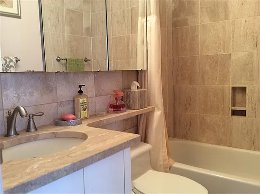 Rented by R New York | media 7