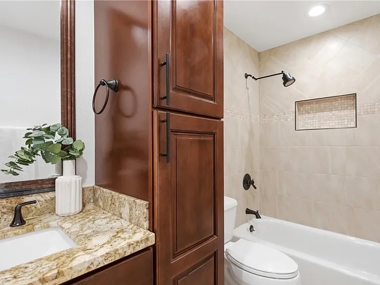 531 W Alton Ave — Photo 9
