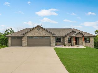 13123 Harvest Moon Rdg, Sherrill, IA 52073