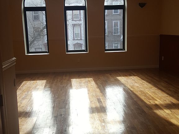 4th image of 147 Herkimer St #20