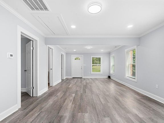 5th image of 3609 Cub Creek Rd