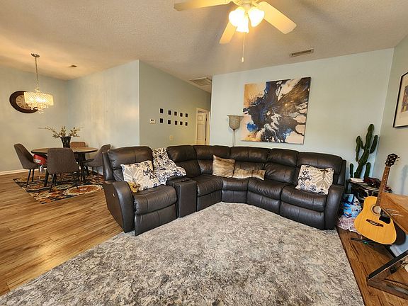 5th image of 504 Burroughs Dr