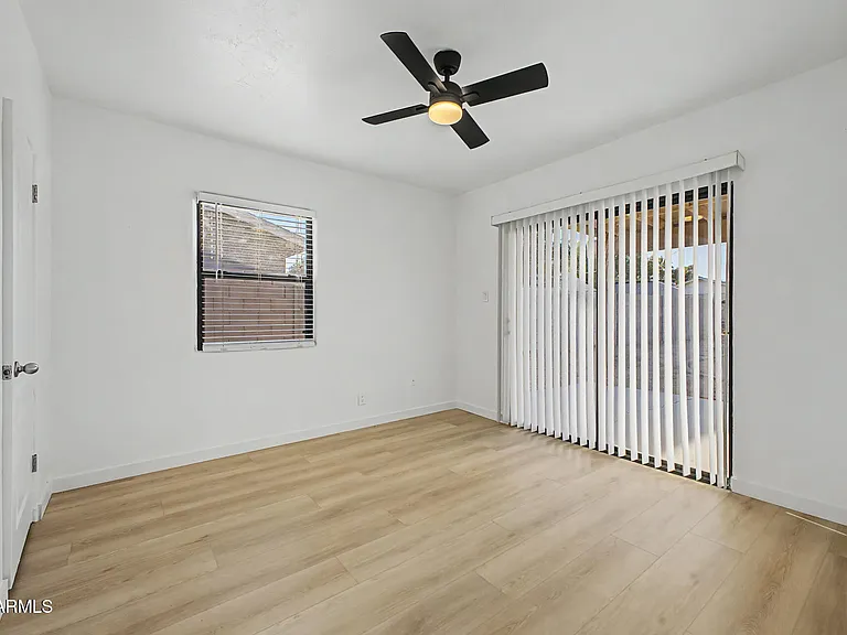156 W Highland Ave — Photo 10