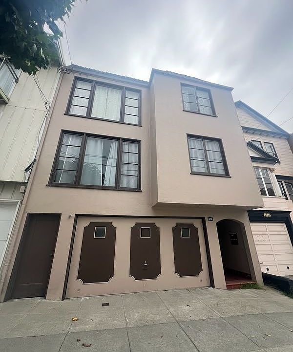1st image of 4739 California St APT 2