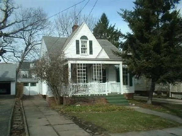 1652 Winton Ave, Lakewood, OH 44107