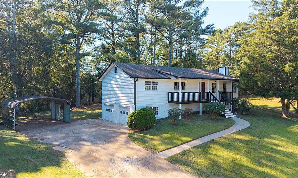 1st image of 303 Old Farm Rd