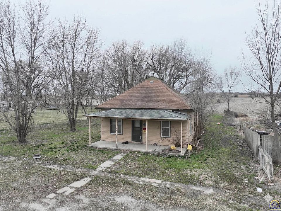2nd image of 309 Walker St