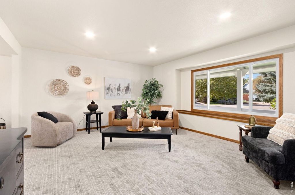 5212 Iris Ct