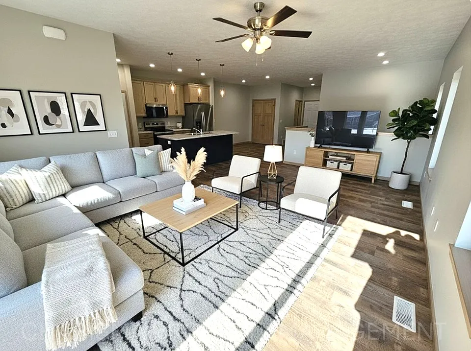 Tunis Drive Townhomes — Photo 2