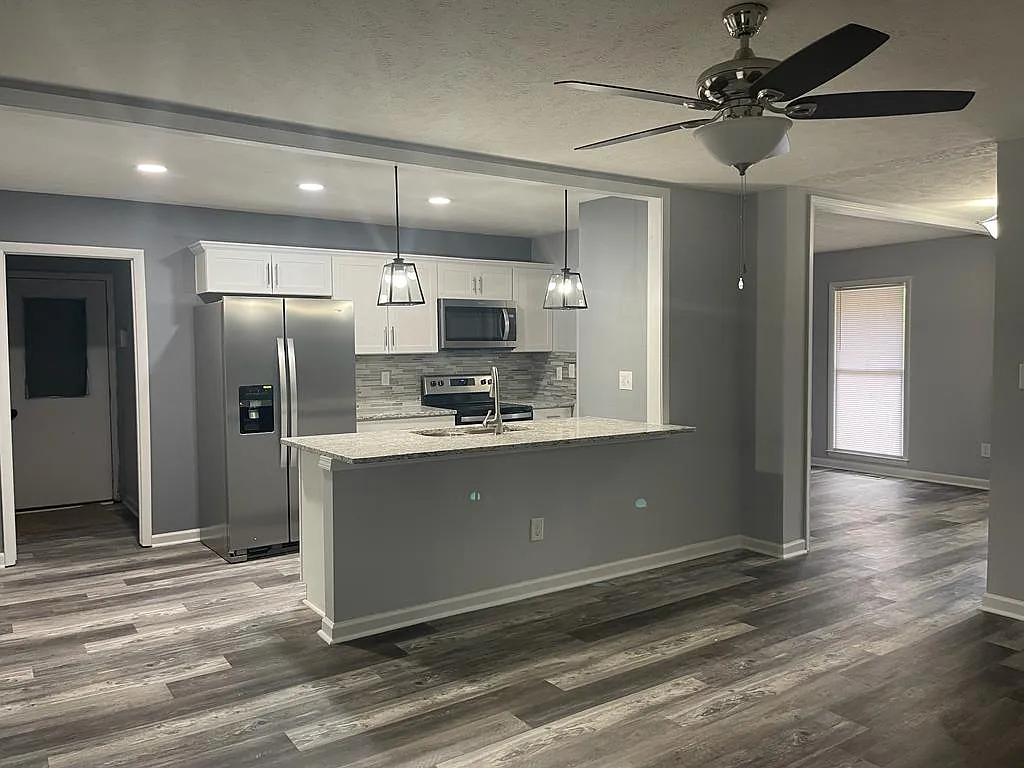 3 bed, 1141 sqft, $1,600 — Photo 3