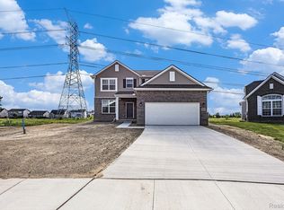 71464 Dolores Dr, Bruce Township, MI 48065