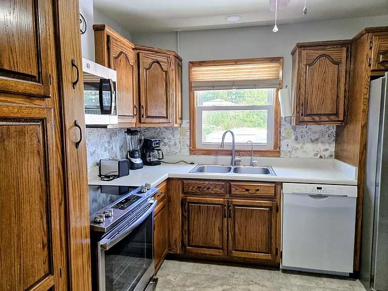 Blue Crest St SW — Photo 9